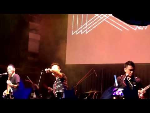 《D.C.W東城衛-WAKE ME UP 102/12/21河岸留言 絆 演唱會》