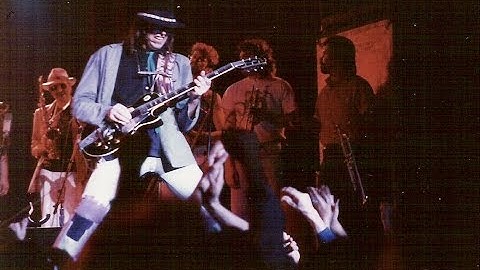 Neil Young 'Live'- This Note's for You