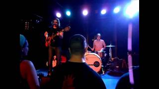Video-Miniaturansicht von „Dax Riggs - I Hear Satan @ The Rock Shop 5/7/11“