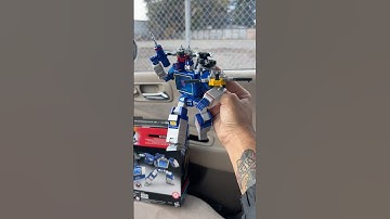 Studio Series 86 Soundwave Transformers action figure review