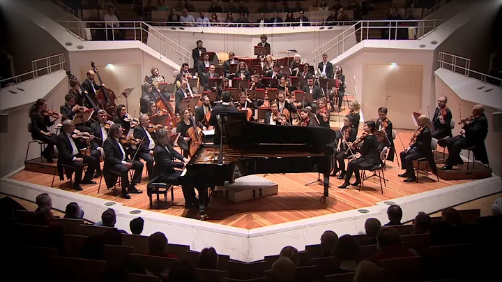 LV Beethoven - Moonlight Sonata Full Movement live Orchestra Premiere in Berlin Philharmony Hall