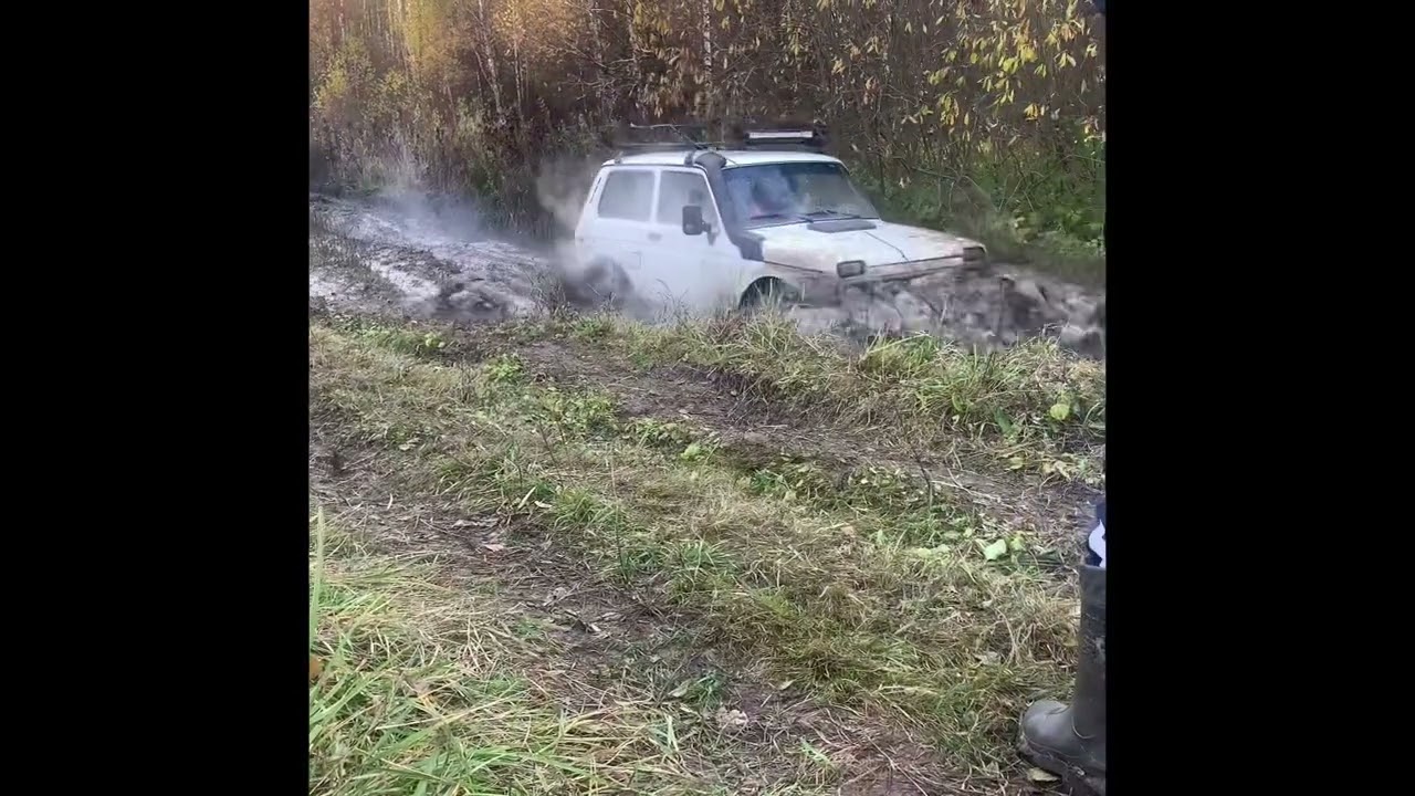 Нива едет под водой Нива едет под водой