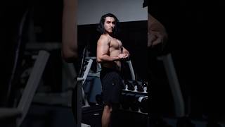 One more rep? #NaturalGains #BuildMuscle #StrengthTraining #YouTubeShorts