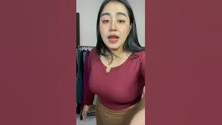 Tante ganti baju live TIK TOK