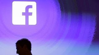 Should Mark Zuckerberg step down as Facebook chairman?
