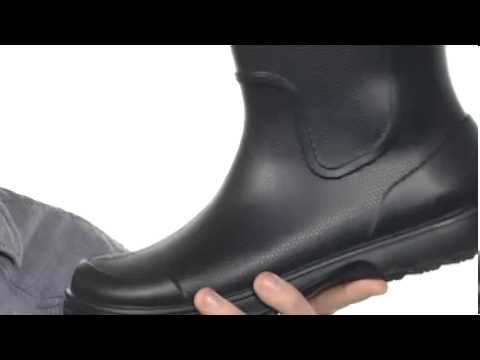 crocs rain boots mens