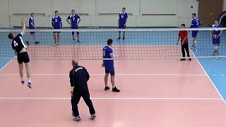 Волейбол. Нападающий удар. Отец и сын Волейбол. Нападающий удар. Отец и сын