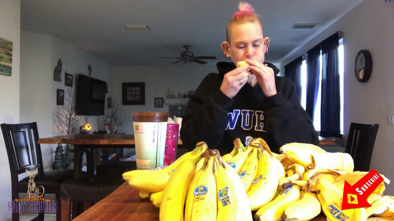 Molly Schuyler Vs The Matt Stonie 50 Banana Challenge New Record 19 Lbs Of Bananas Youtube