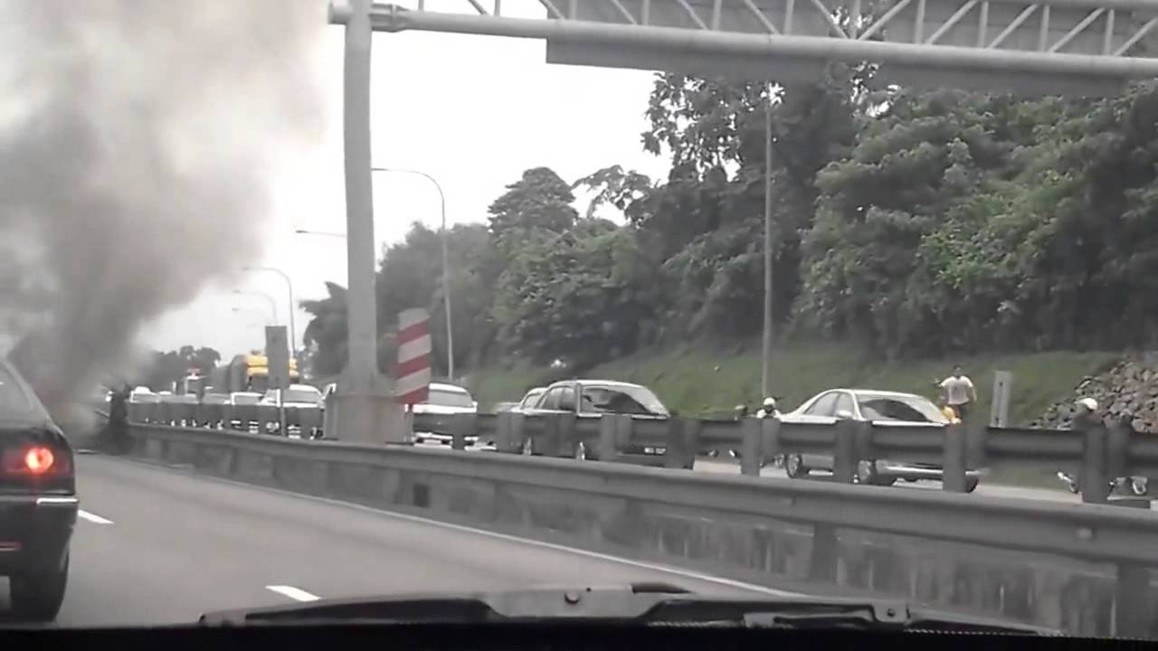 Lamborghini Gallardo & Aventador Crash & Burn in Malaysia 2013 - YouTube