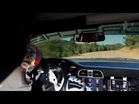 Video till Jeff Zwart bombar uppför Pikes Peak med en Porsche 911 GT3