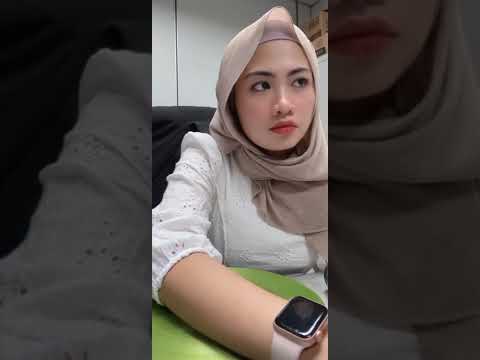 GADIS TUDUNG OFICE BAJU KETAT NAMPAK BENTUK ASET ASET BODY BESAR