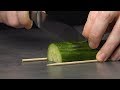 Si vous coupez le concombre de cette façon, vous pouvez créer une véritable œuvre d'art.