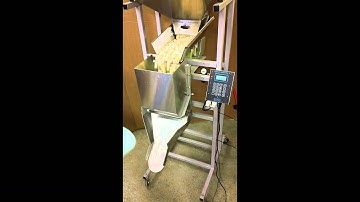 Snack Filling Machine: Logical Machines Model S-4 running 12oz Kettle Corn