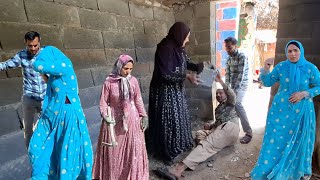 Living in a cave! | Divorce the second wife versus returning to the previous life!