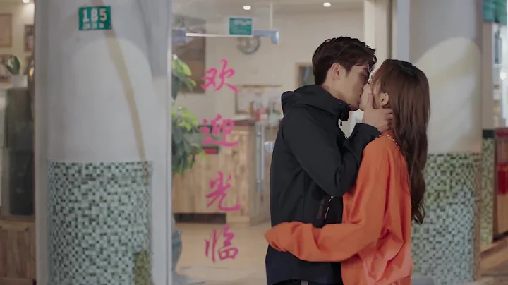 分离长达四年再次相见，男孩吻得欲罢不能 💗 Chinese Television Dramas - 天天要闻