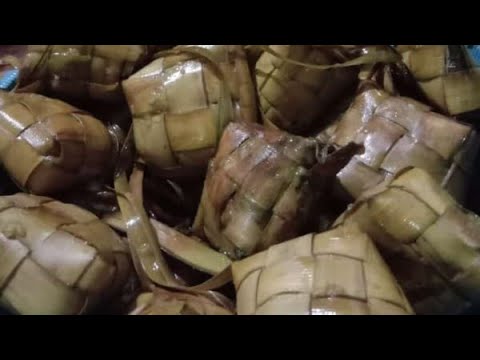 KETUPAT KETEK KHAS GIRI GRESIK 