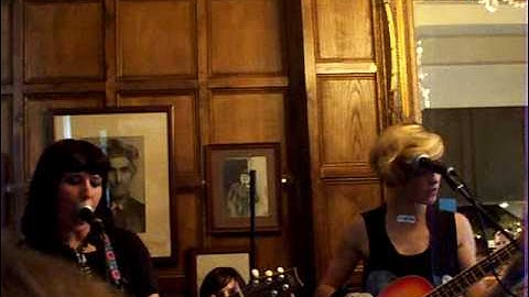 Robots in Disguise - Chains - Fanclub Gig @ Hawley Arms