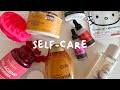 día de self-care: rutina de cuidado personal · introspección, skincare y haircare