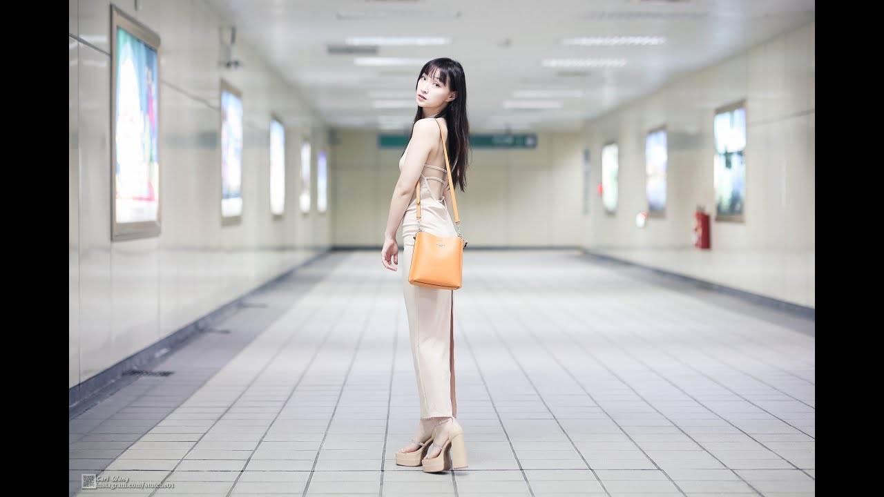 [4K] 孫華婷Victoria-連身裙露背開岔美腿高跟鞋, ワンピースにスリット, 점프수트에 틈, Slit in the jumpsuit