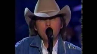 DWIGHT YOAKAM - &quot;I Want You To Want Me&quot; (ACMs 2000)