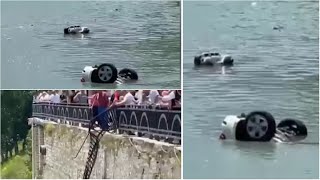 Makina thyen barrierat dhe zhytet në lumë, humb jetën nëna dhe fëmija 6-vjeç/ Pamjet nga vendgjarja screenshot 1
