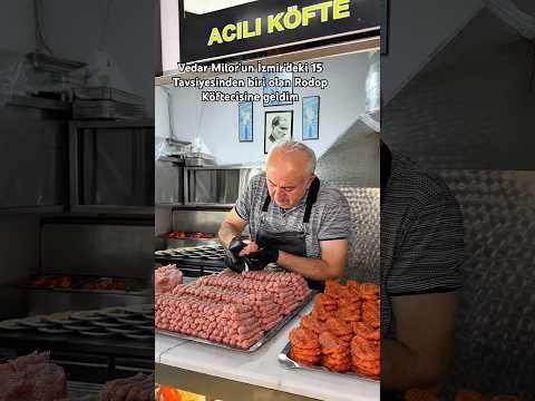 Vedat Milor’un İzmir’deki 15 tavsiyesinden biri olan Rodop köftecisine geldim 🙂‍↔️❤️