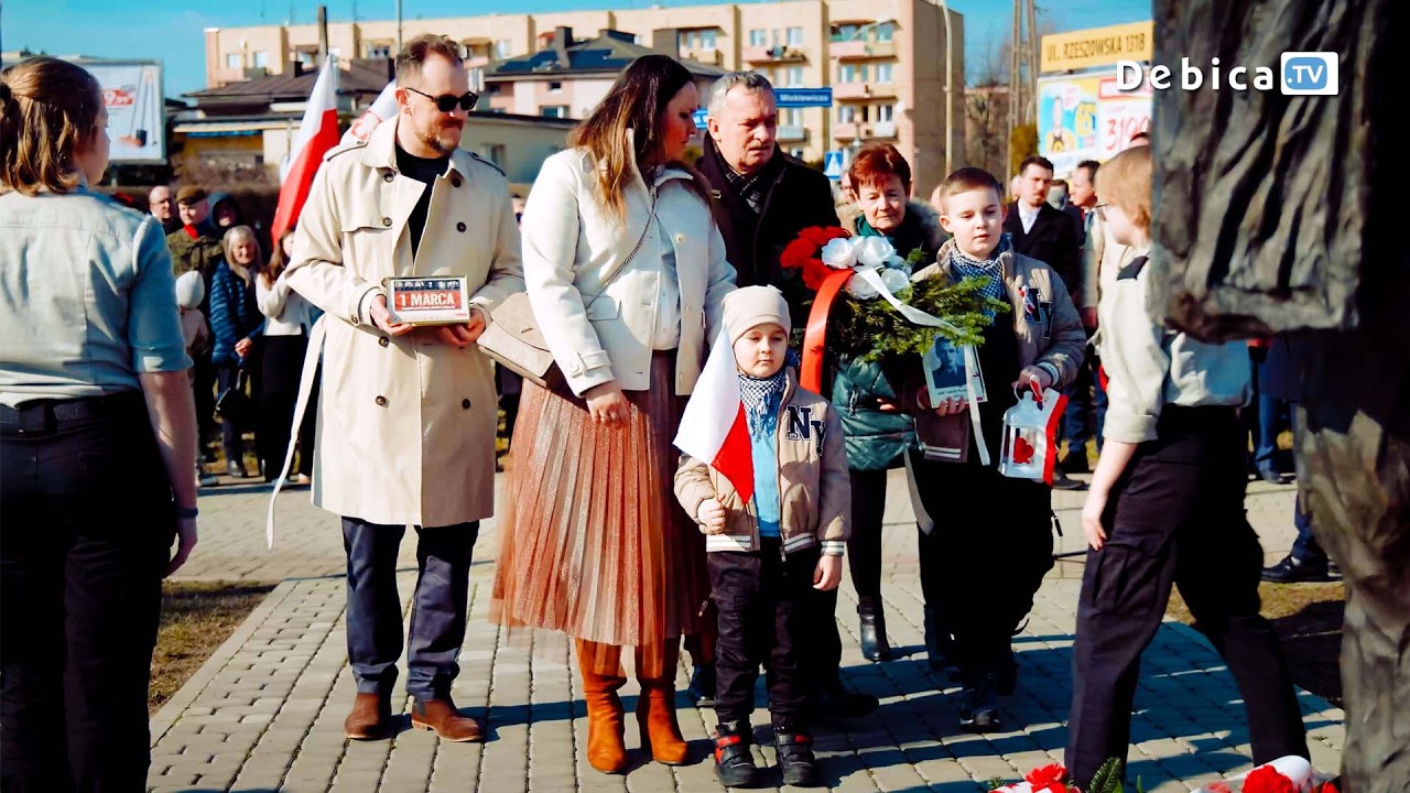Narodowy Dzień Pamięci Żołnierzy Wyklętych. Hołd pod pomnikiem Ludwika Marszałka w Dębicy