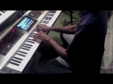 austin-woodlin---here-i-am-(marvin-sapp)-instrumental-video