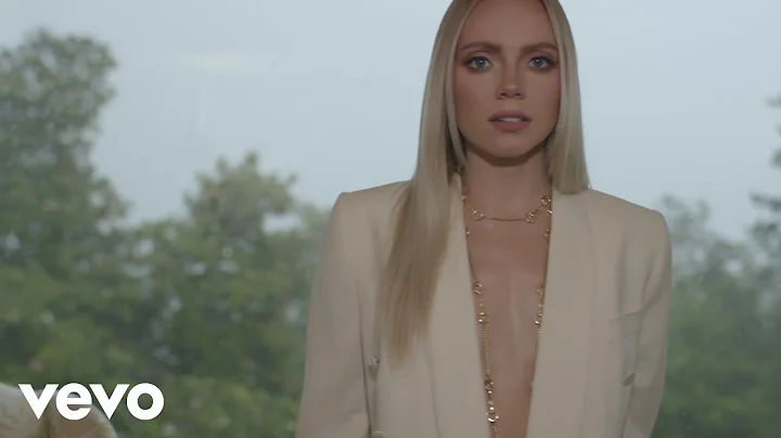 Danielle Bradbery - Break My Heart Again (Performa...