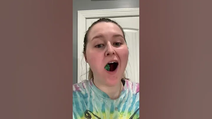 Easy Crack Grape Tutorial