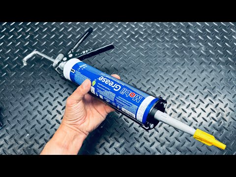 MAKE YOURSELF A SYRINGE LIKE THIS I only have one like this and...