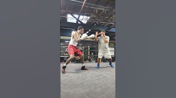 Coach prince #teaching how to #block the #jab on the #move