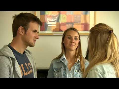 English File Beginner Unit 2B Meet the students - YouTube