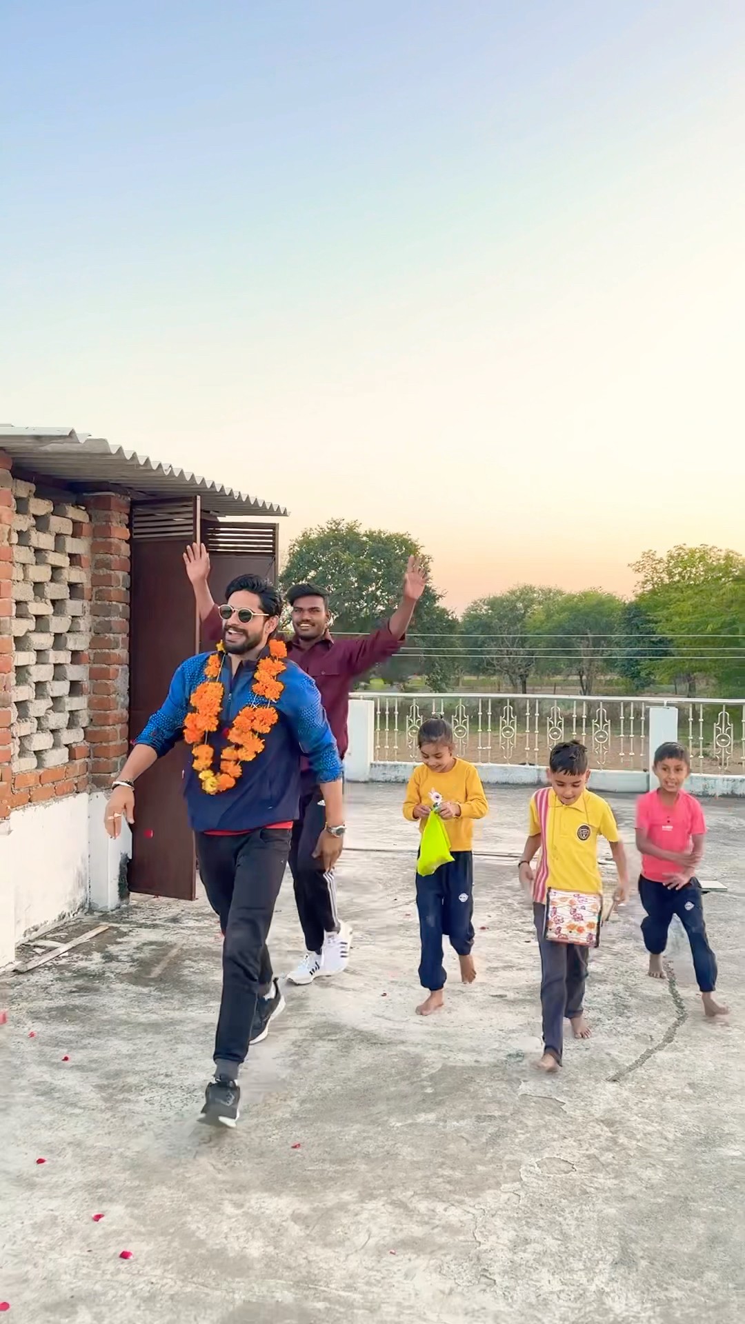 नेताजी का Grand Welcome ??? #shortvideo #funnyvideo #shortsviral #shortsyoutube