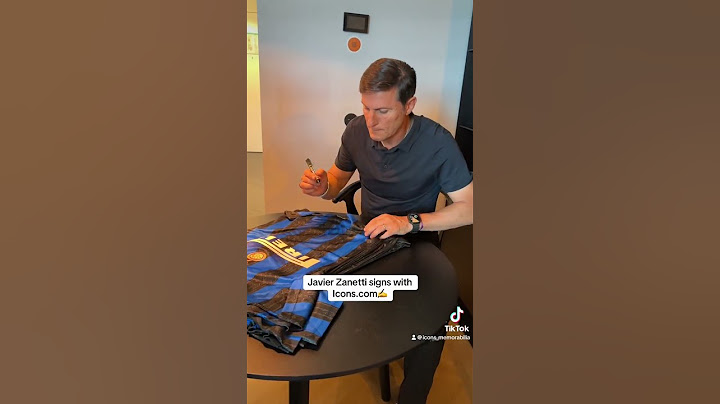 Javier Zanetti signs with Icons.com✍️