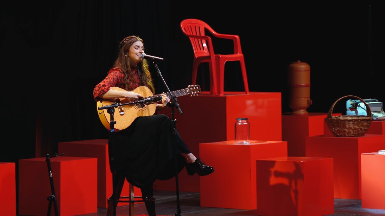 Era Outra Vez, Uma Menina Sem Medos | Aline Amorim | TEDxBlumenau