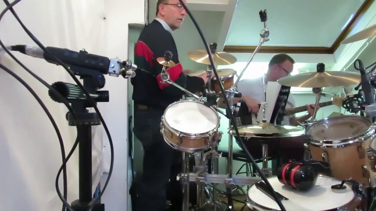 The great divide (Country Folk 75 bpm) Studio