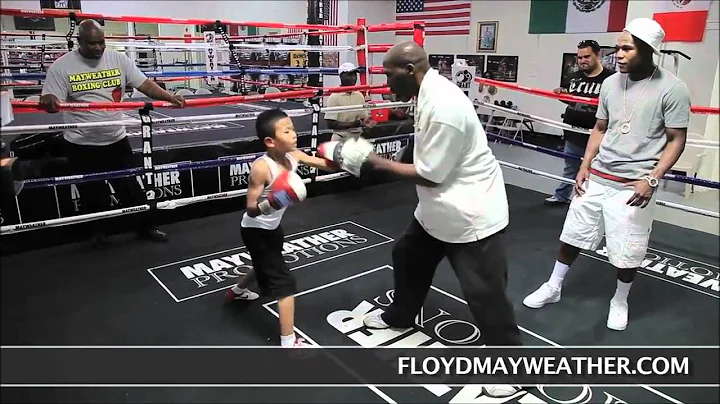 FUTURE CHAMPION BOXER IN THE MAKING TRAINED BY FLO...