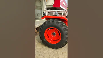 Kolik váží traktor Kubota o výkonu 50 k?