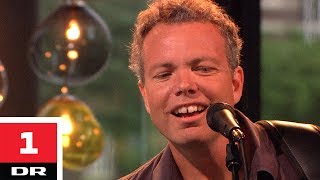 Video thumbnail of "Rasmus Nøhr - Alle elsker kærlighed (LIVE) | Aftenshowet | DR1"