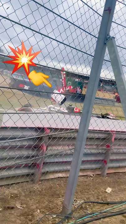 Crashing Under Red Flag In The Pit Lane 😳🚩
