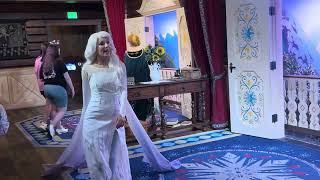 The BEST Character Meet &amp; Greet at Disney World! (Anna and Elsa) 😮