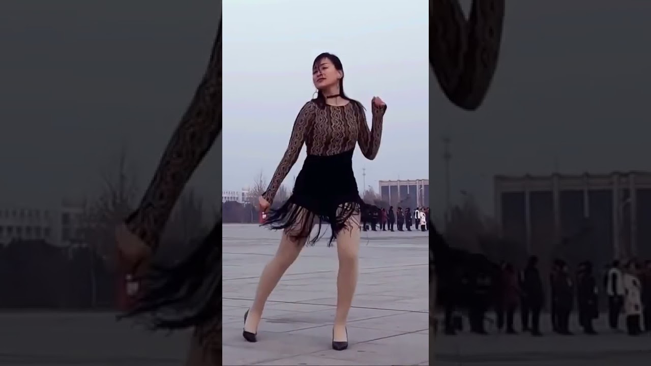 Танец на шпильках под Бритни Спирс - YouTube