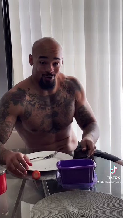 Menjatuhkan Handukku Untuk Mendapatkan Reaksi Pacarku **BERJALAN DENGAN BAIK**