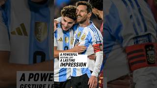 The beautiful gesture of Julián Álvarez towards Messi 🥺❤️ #football #soccer
