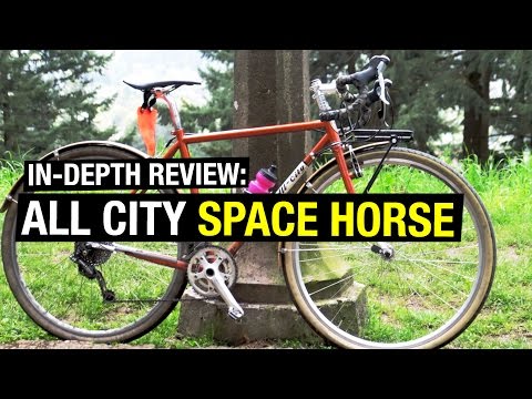 वीडियो: ऑल-सिटी स्पेस हॉर्स टूरिंग बाइक रिव्यू