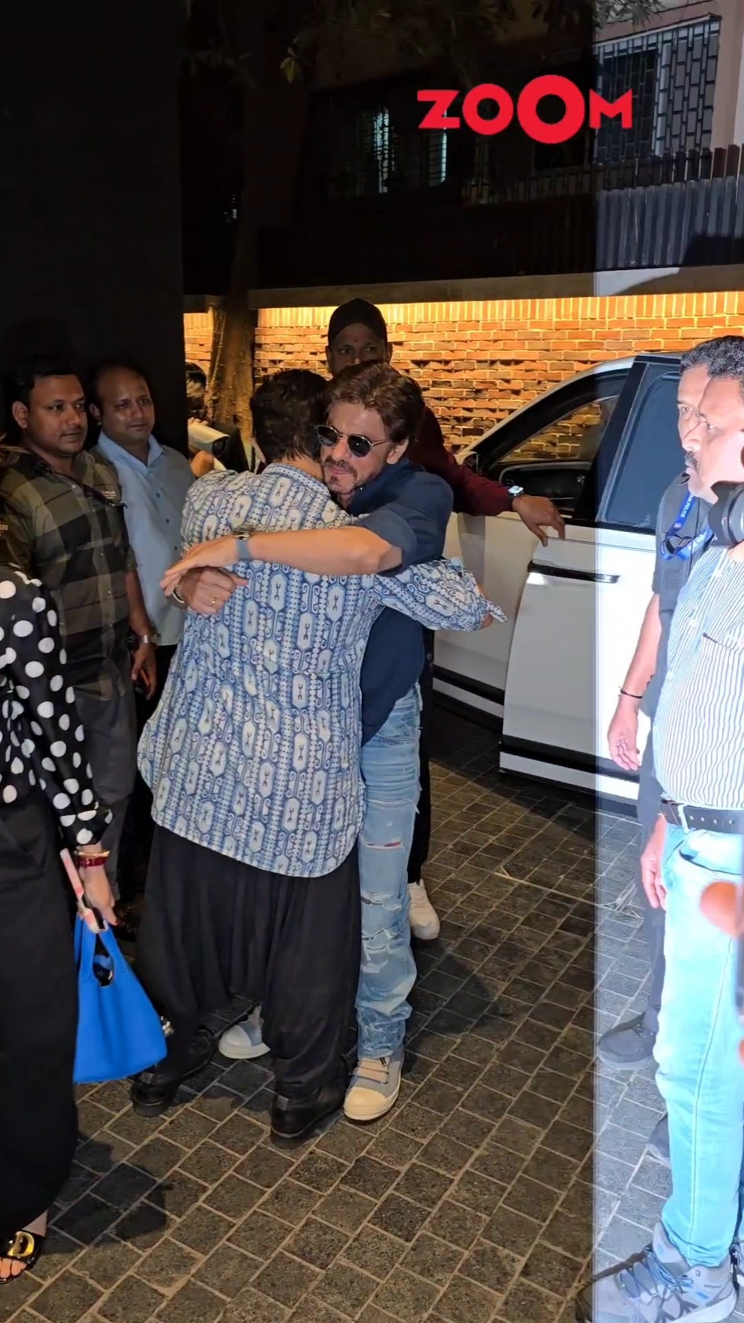 Shah Rukh Khan gives a TIGHT hug and KISS to Aamir Khan at Loveyapa's screening ? #srk #aamirkhan