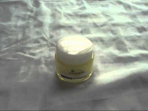 Garnier Overnight Whitening Peeling Cream.wmv. 