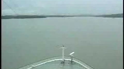 Quanto impiega una nave ad attraversare il Canale di Suez?