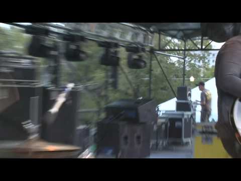 No Age -- "You're A Target" @ Fun Fun Fun Fest 2009